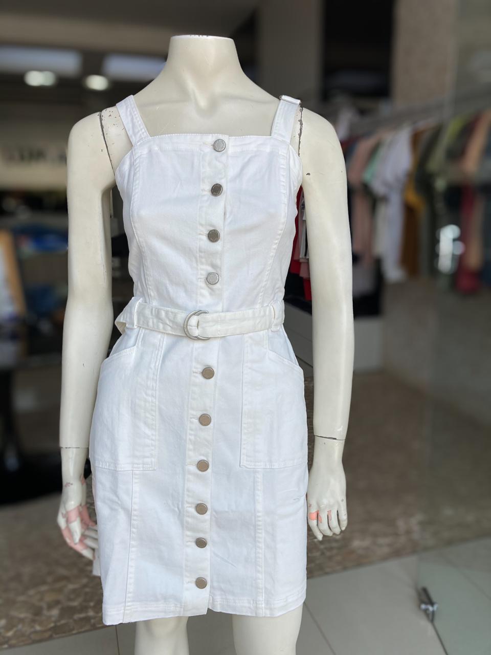 foto de Vestido branco com botões!