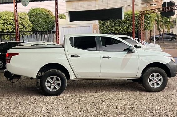 foto de L200 TRITON 2021