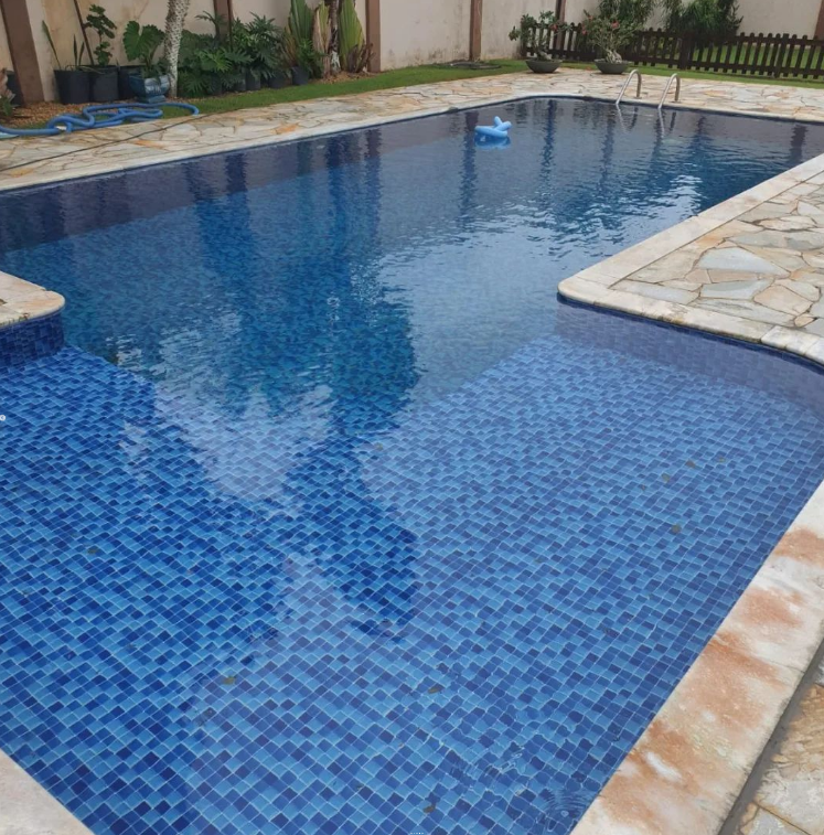 foto de TRABALHAMOS COM VENDA E INSTALAÇÃO DO VINIL PARA SUA PISCINA