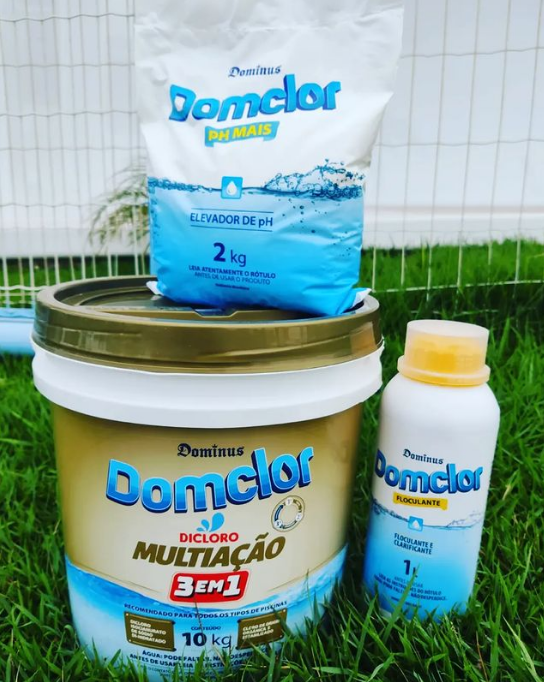 foto de PRODUTOS QUE NÃO PODEM FALTAR NA ÁGUA DA SUA PISCINA