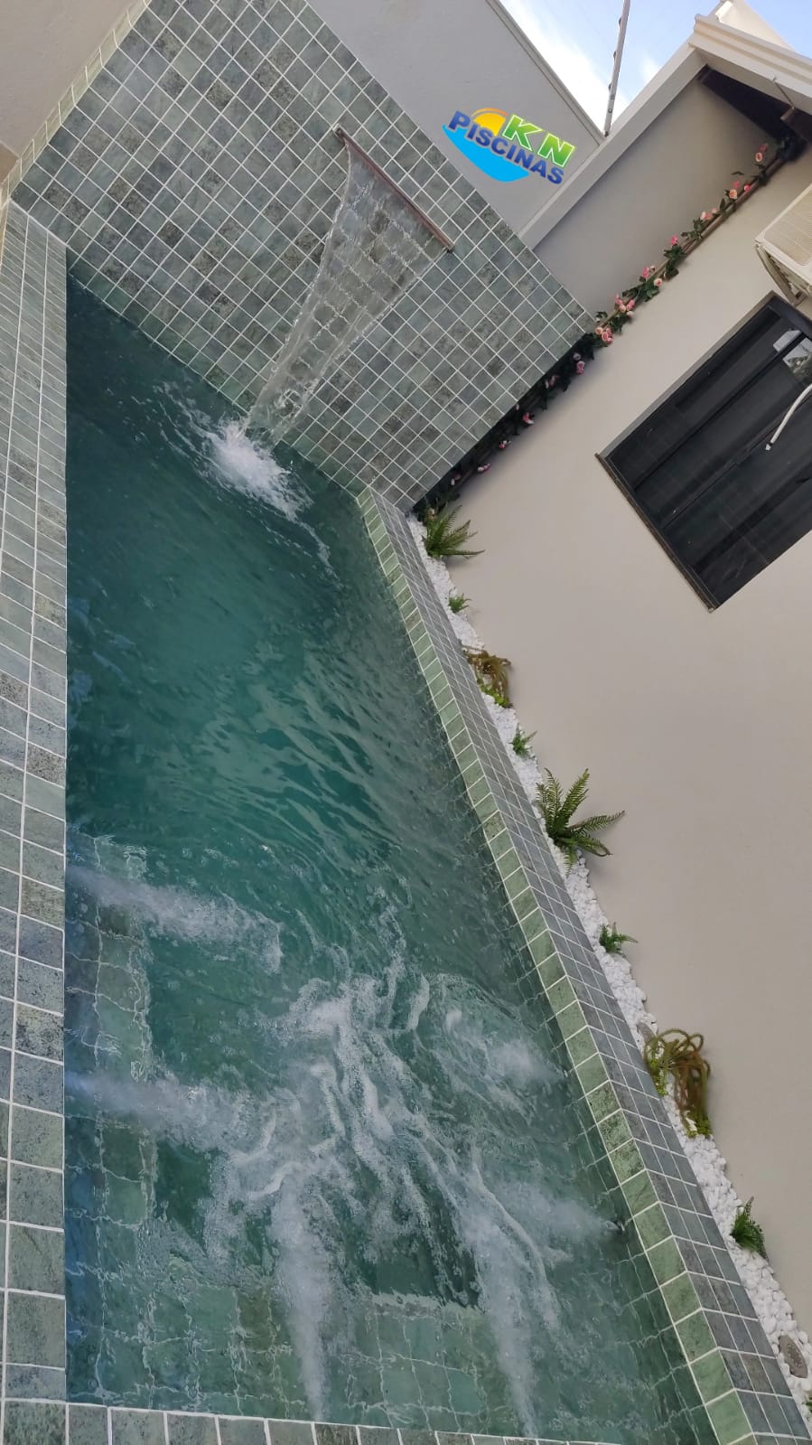 foto de PISCINA 5X2.50 DE CONCRETO REVESTIMENTO PASTILHA