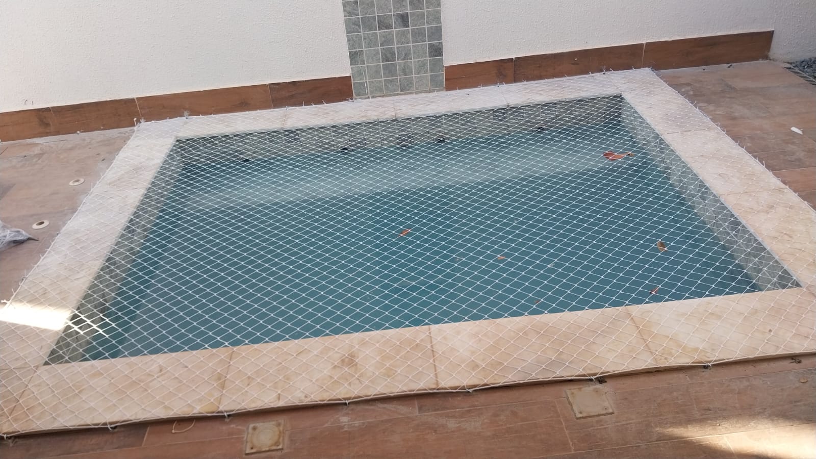 foto de TELA DE PROTEÇÃO PARA PISCINA