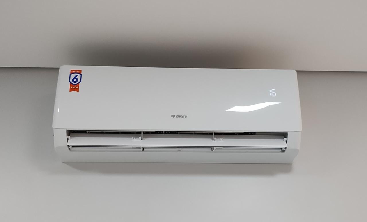 foto de INSTALAÇÃO DE AR 12000 BTUS INVERTER