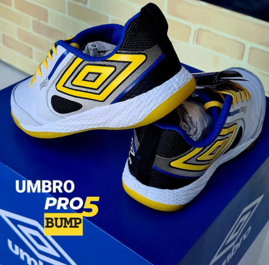 foto de CHUTEIRA DE FUTSAL UMBRO