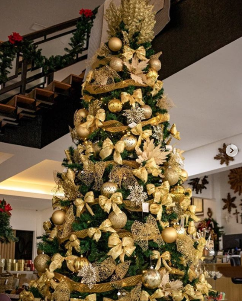 foto de O dourado tem um significado especial na decoração natalina
